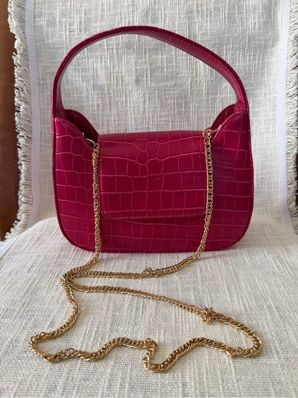 Urban Expressions Fuchsia Croc Embossed Shoulder Bag Gold Chain Crossbody Purse